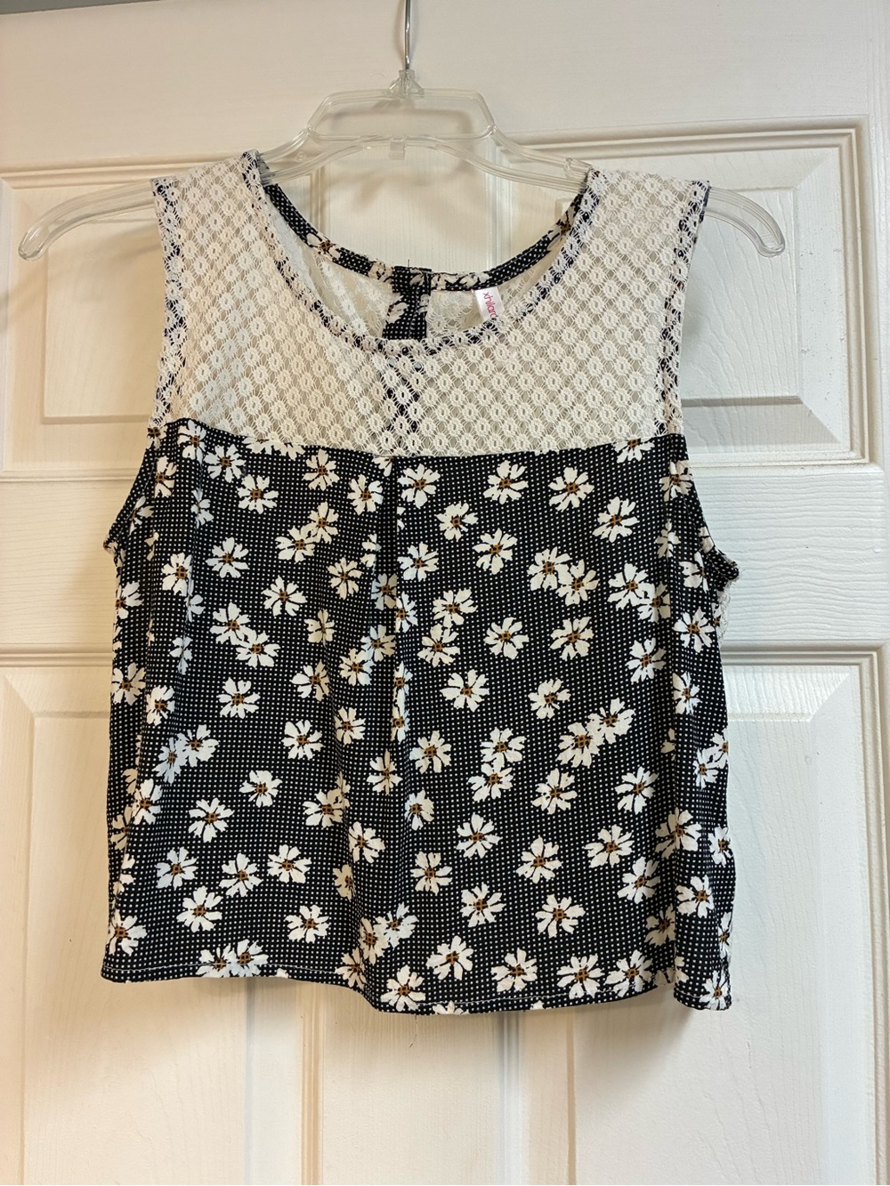 Xhilaration Black Floral Lace Yoke Camisole